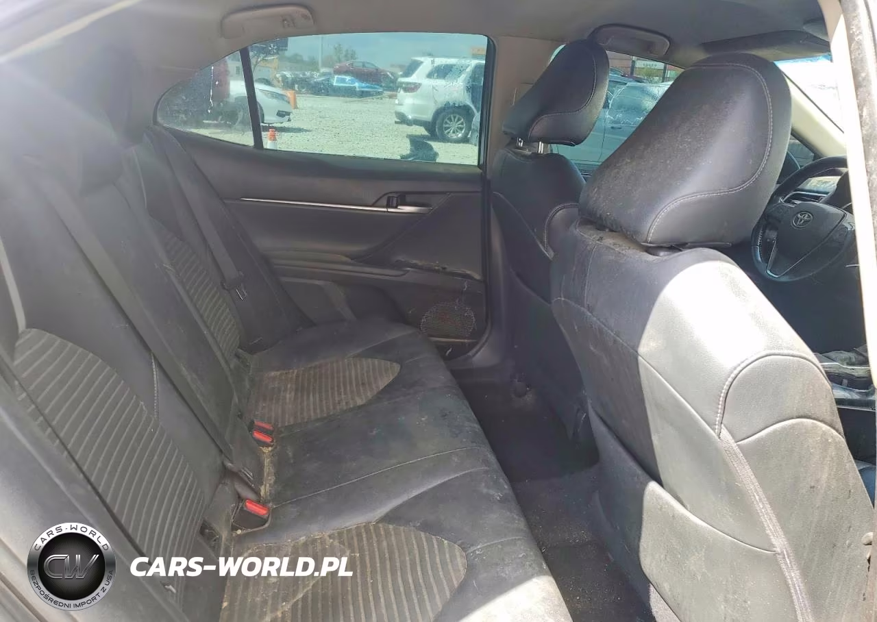 2018 Toyota Camry L VIN:4T1B11HK9JU522505 - 10