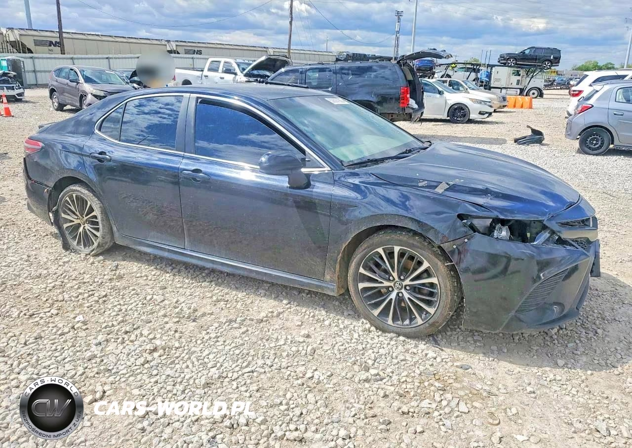 2018 Toyota Camry L VIN:4T1B11HK9JU522505 - 4