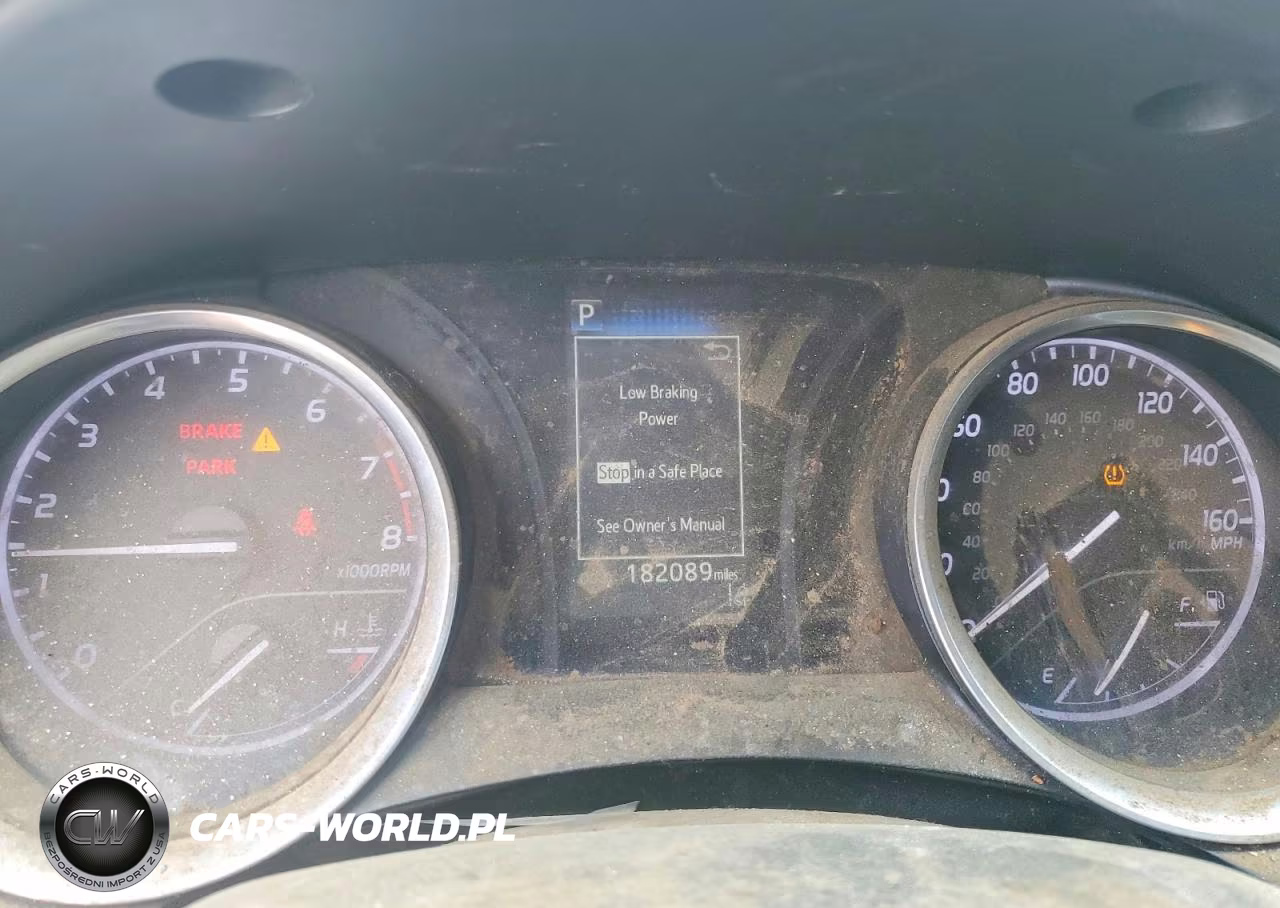 2018 Toyota Camry L VIN:4T1B11HK9JU522505 - 9