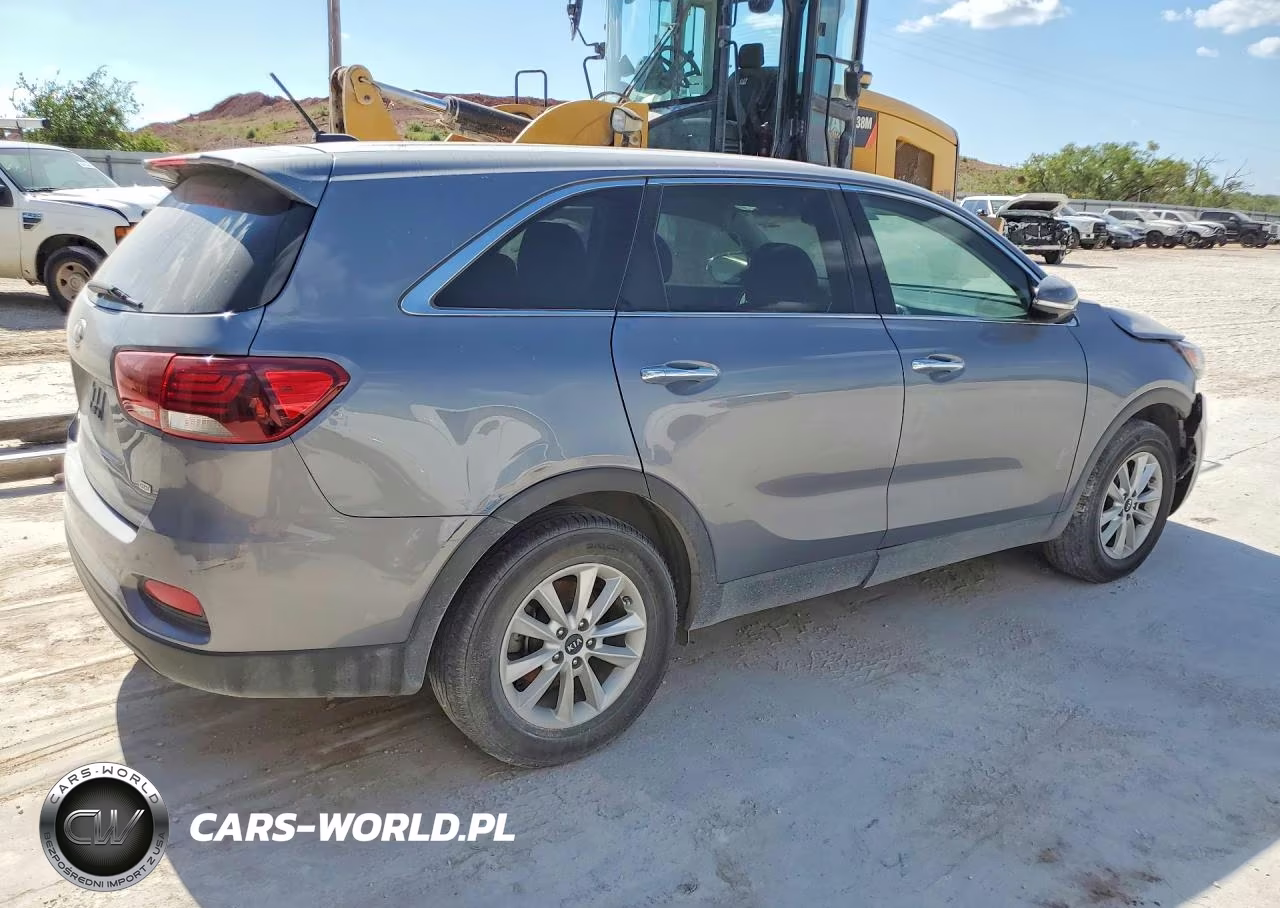2020 Kia Sorento Lx VIN:5XYPG4A31LG652411 - 3