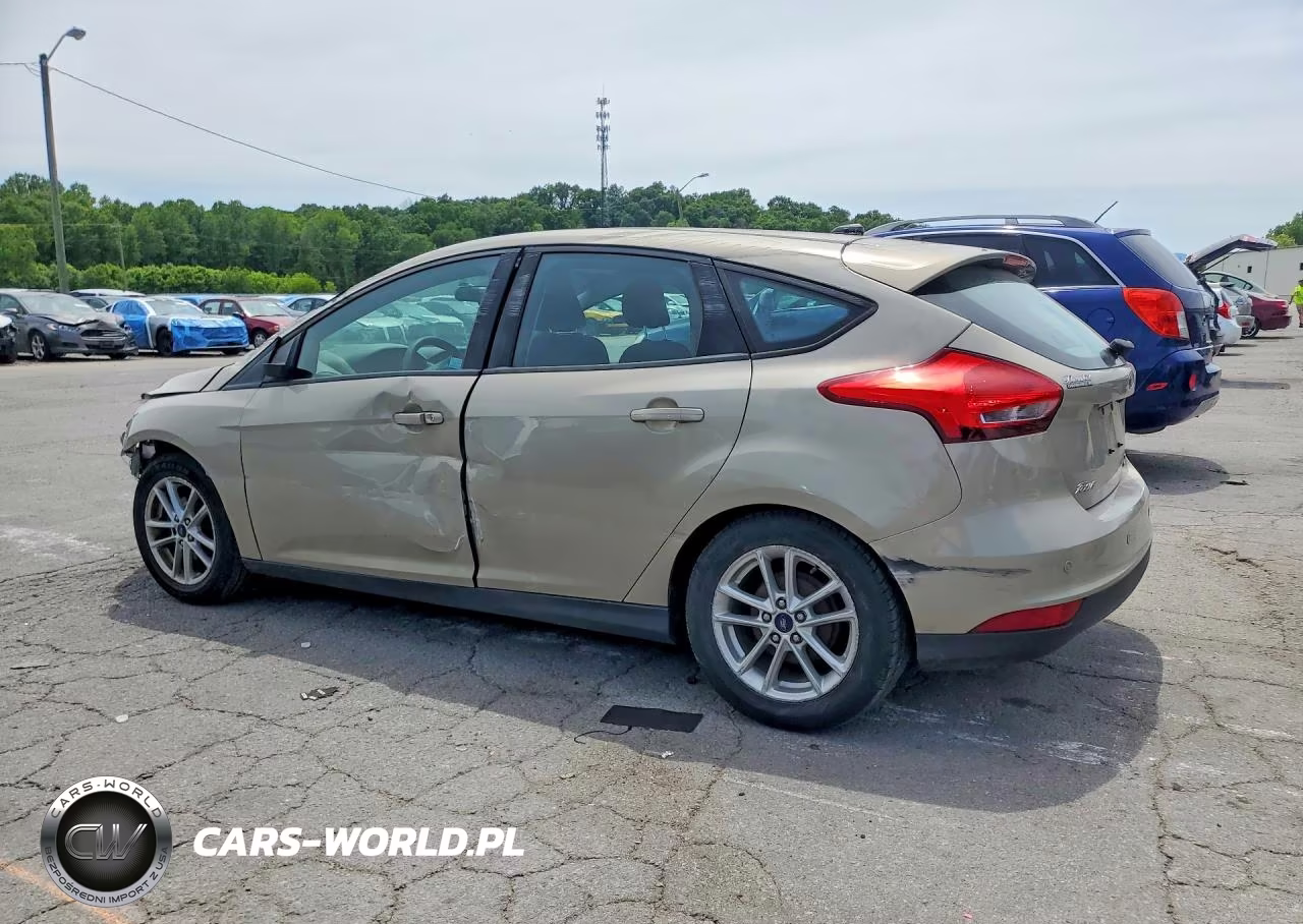 2016 Ford Focus Se VIN:1FADP3K22GL359152 - 2