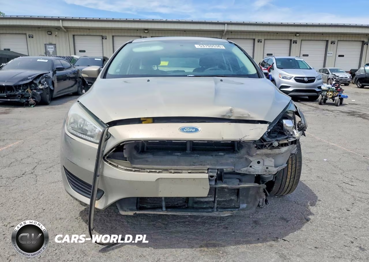 2016 Ford Focus Se VIN:1FADP3K22GL359152 - 5