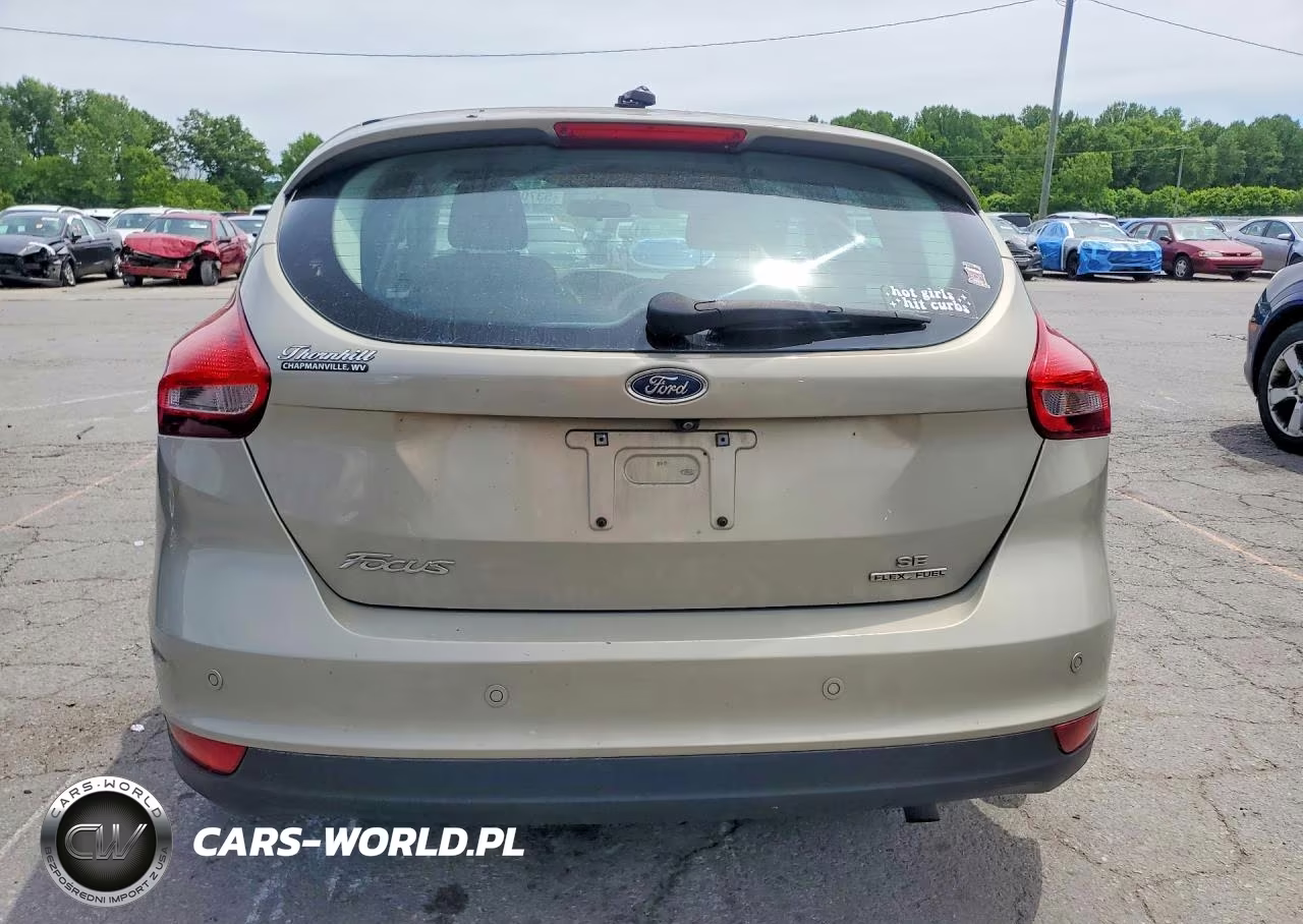 2016 Ford Focus Se VIN:1FADP3K22GL359152 - 6