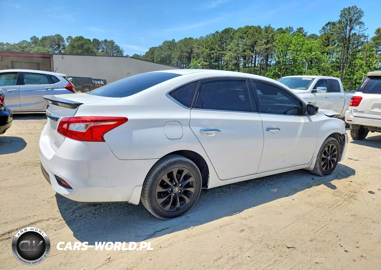 2018 Nissan Sentra S VIN:3N1AB7AP8JY321149 - 3