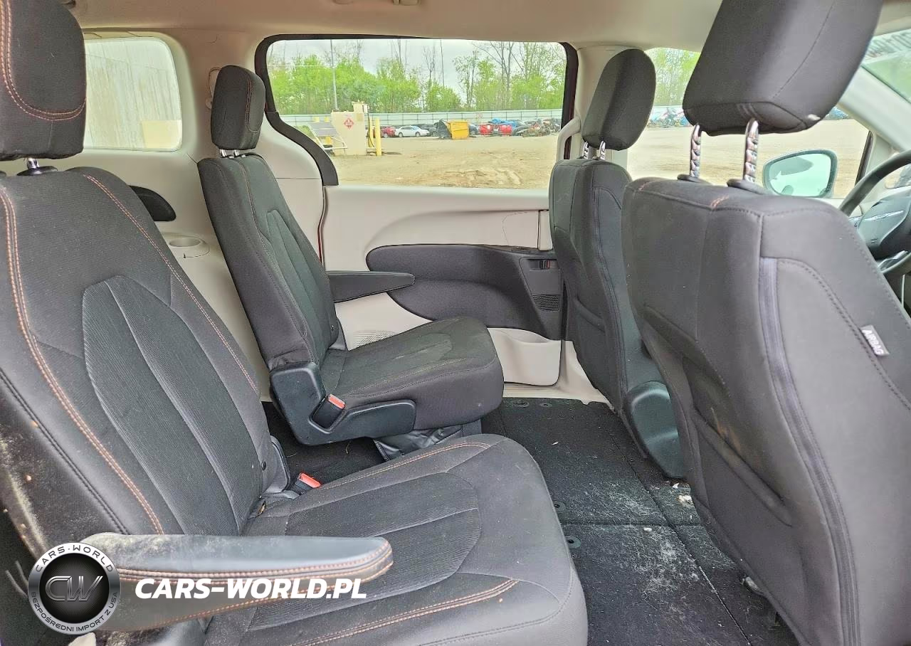 2017 Chrysler Pacifica Touring VIN:2C4RC1DG4HR508999 - 11