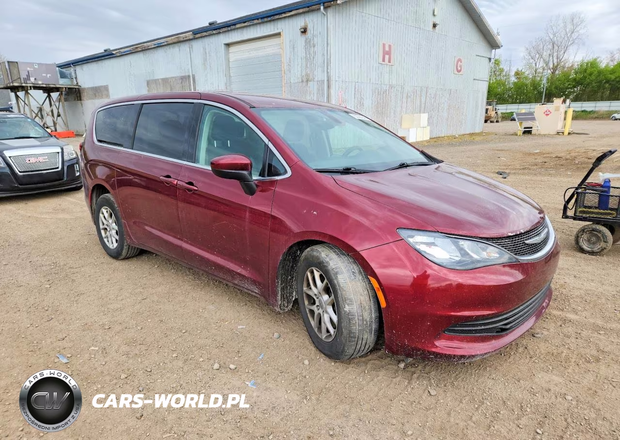 2017 Chrysler Pacifica Touring VIN:2C4RC1DG4HR508999 - 4