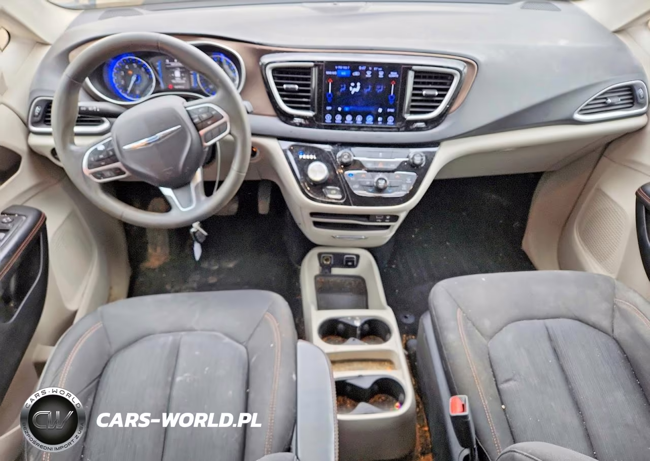 2017 Chrysler Pacifica Touring VIN:2C4RC1DG4HR508999 - 8