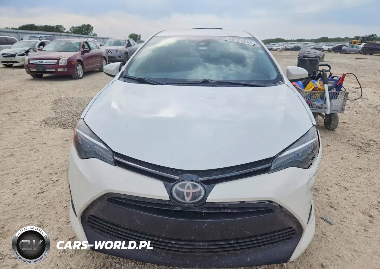 2017 Toyota Corolla Le VIN:5YFBURHE4HP733946 - 5