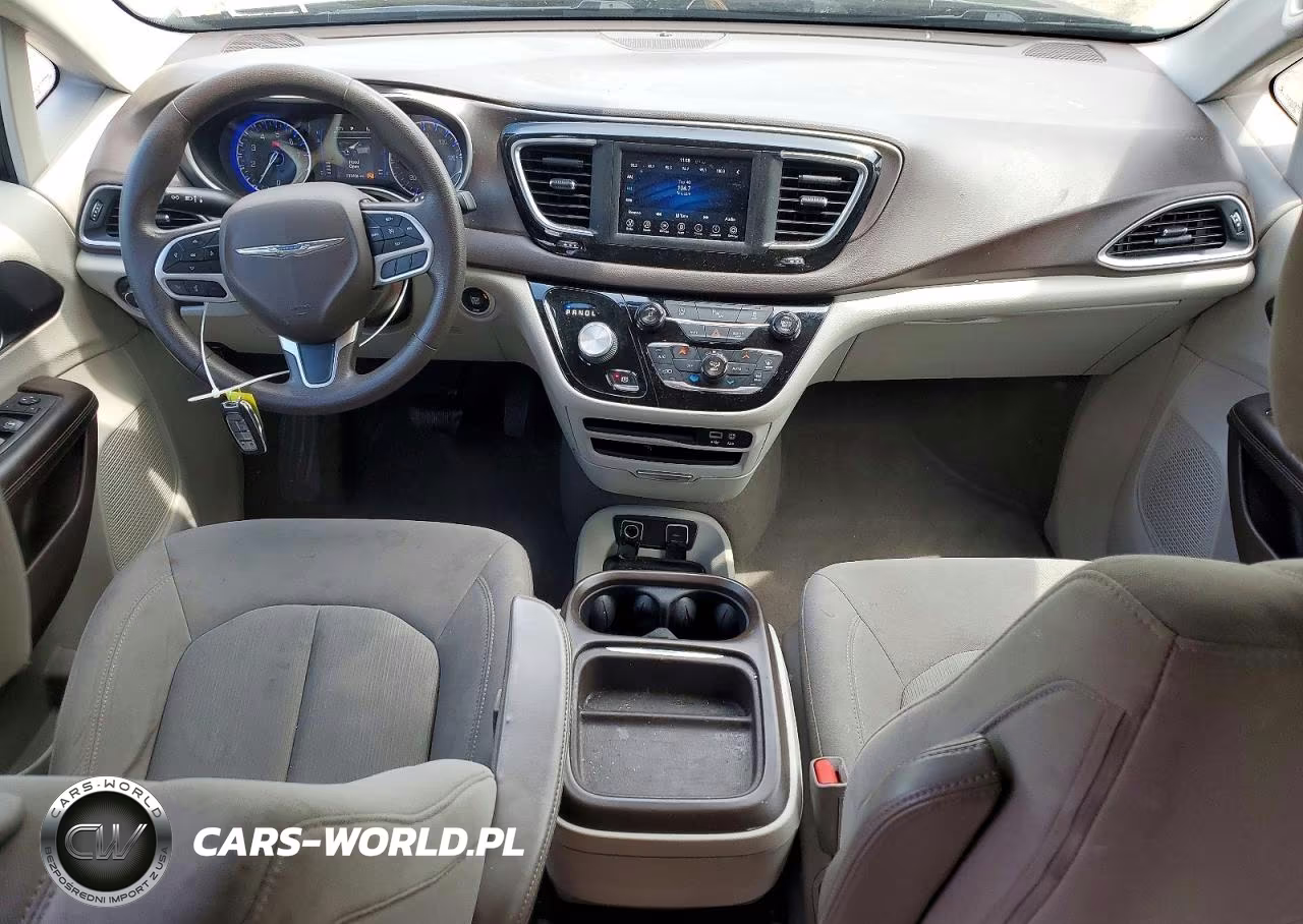 2018 Chrysler Pacifica Touring Plus VIN:2C4RC1FG7JR128557 - 8
