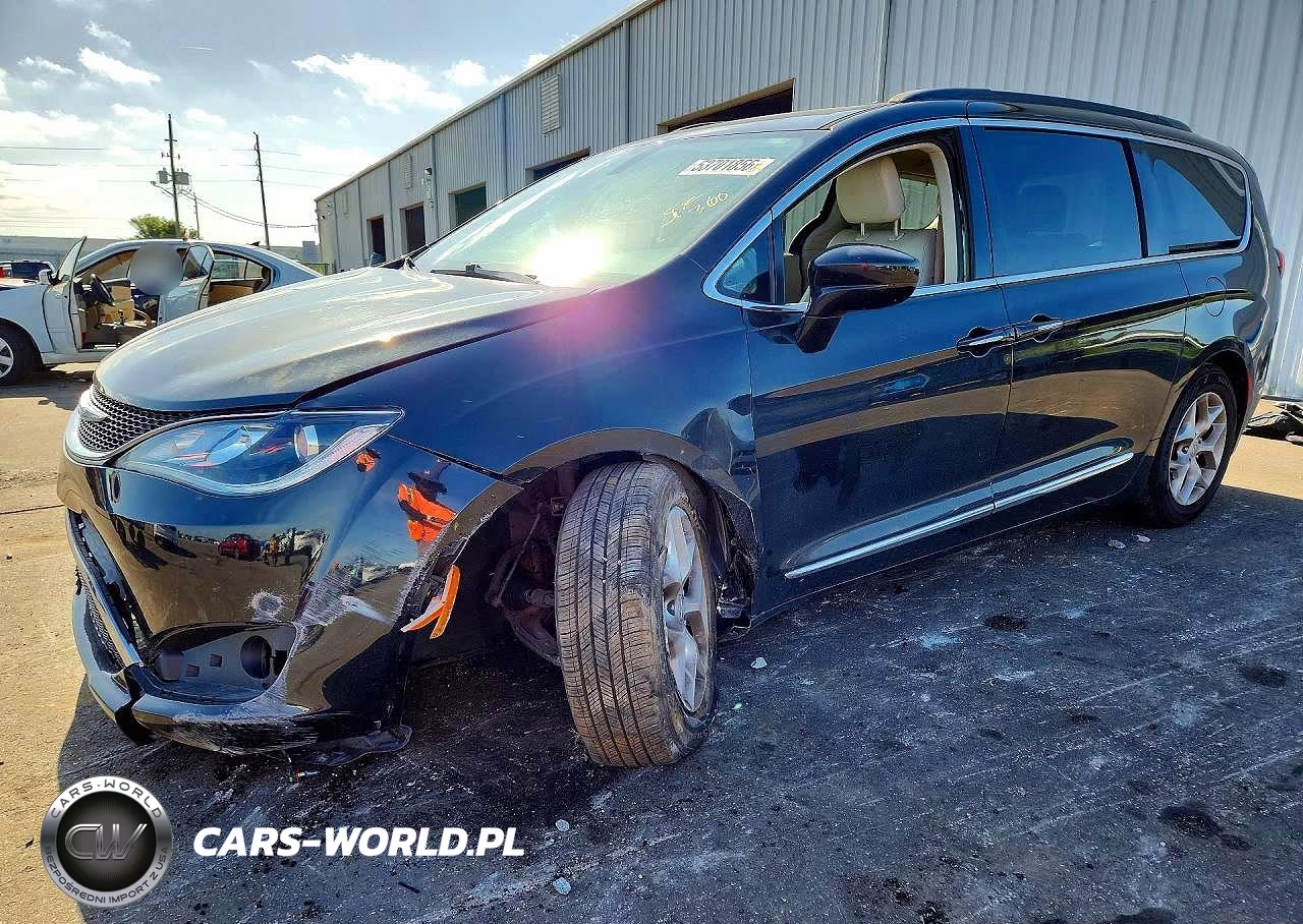 2017 Chrysler Pacifica Touring L – zdjęcie 1 z 13