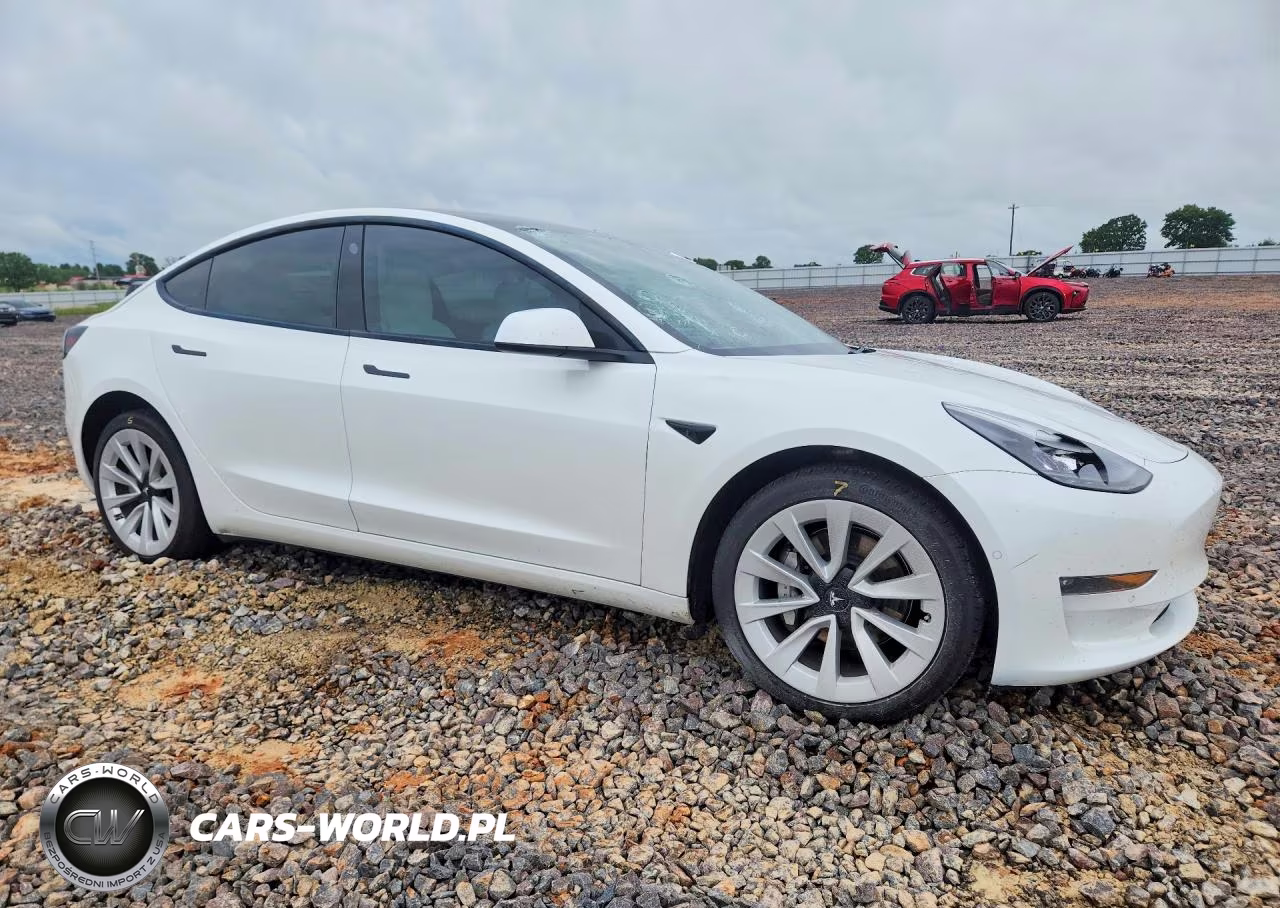 2022 Tesla 3 VIN:5YJ3E1EB6NF359893 - 4
