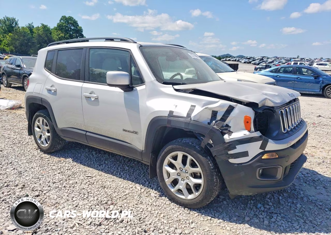 2018 Jeep Renegade Latitude VIN:ZACCJBBB8JPG76194 - 4