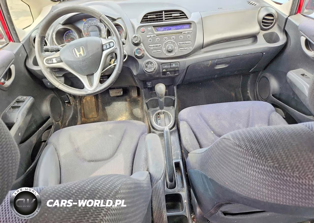 2013 Honda Fit Sport VIN:JHMGE8H57DC014463 - 8