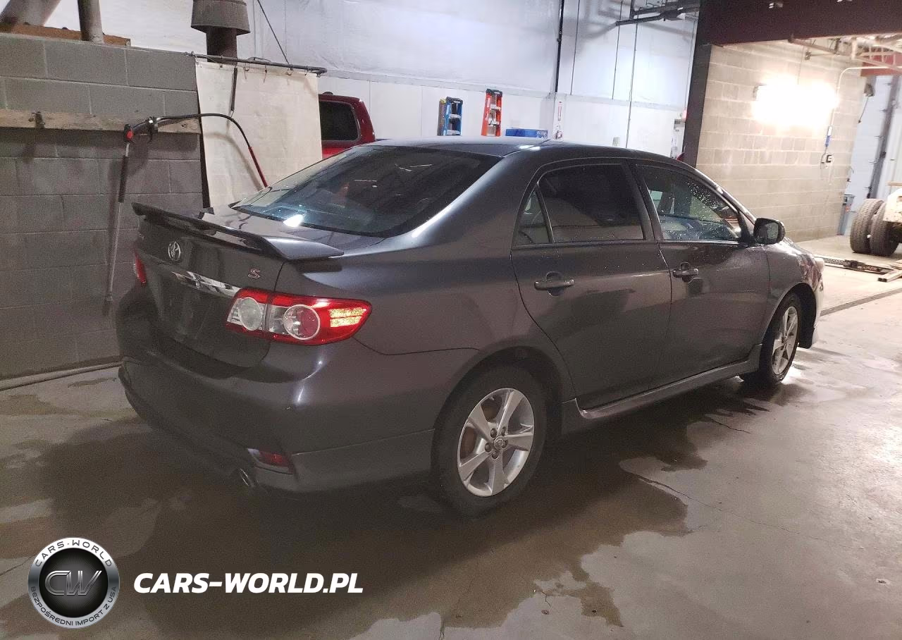 2013 Toyota Corolla S VIN:2T1BU4EE5DC025108 - 3