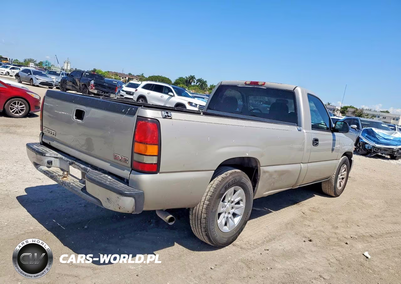 2007 GMC New Sierra C1500 Classic VIN:1GTEC14X17Z188592 - 3