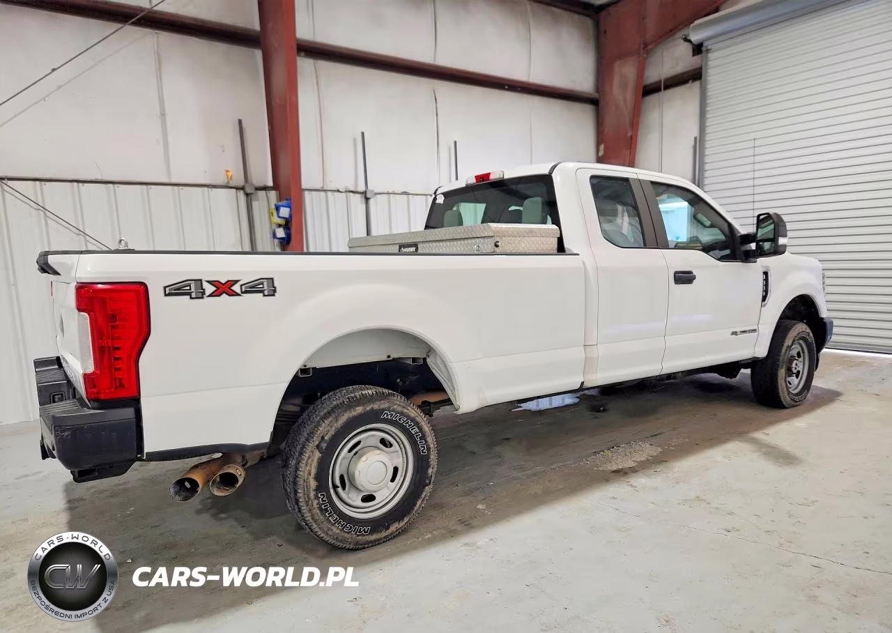 2018 Ford F350 Super Duty VIN:1FT8X3BT3JEB36683 - 3