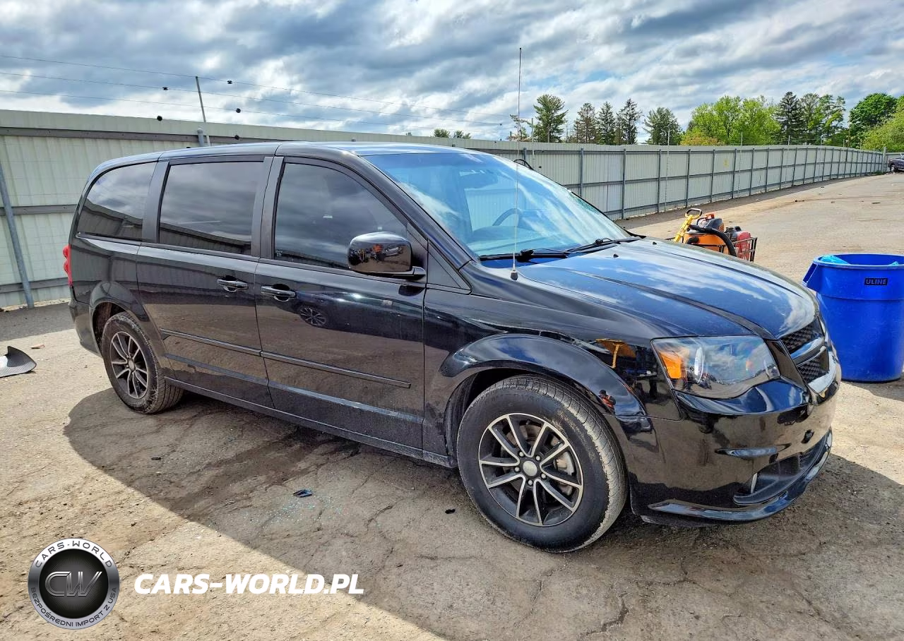 2015 Dodge Grand Caravan Sxt VIN:2C4RDGCG1FR664044 - 4