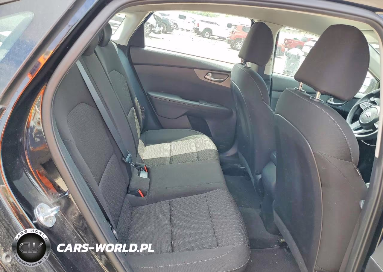 2021 Kia Forte Lxs VIN:3KPF24AD3ME374144 - 10
