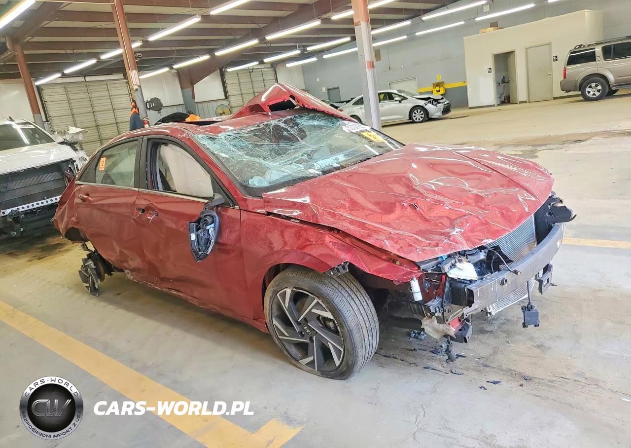 2025 Hyundai Elantra Limited VIN:KMHLP4DG1SU872184 - 4