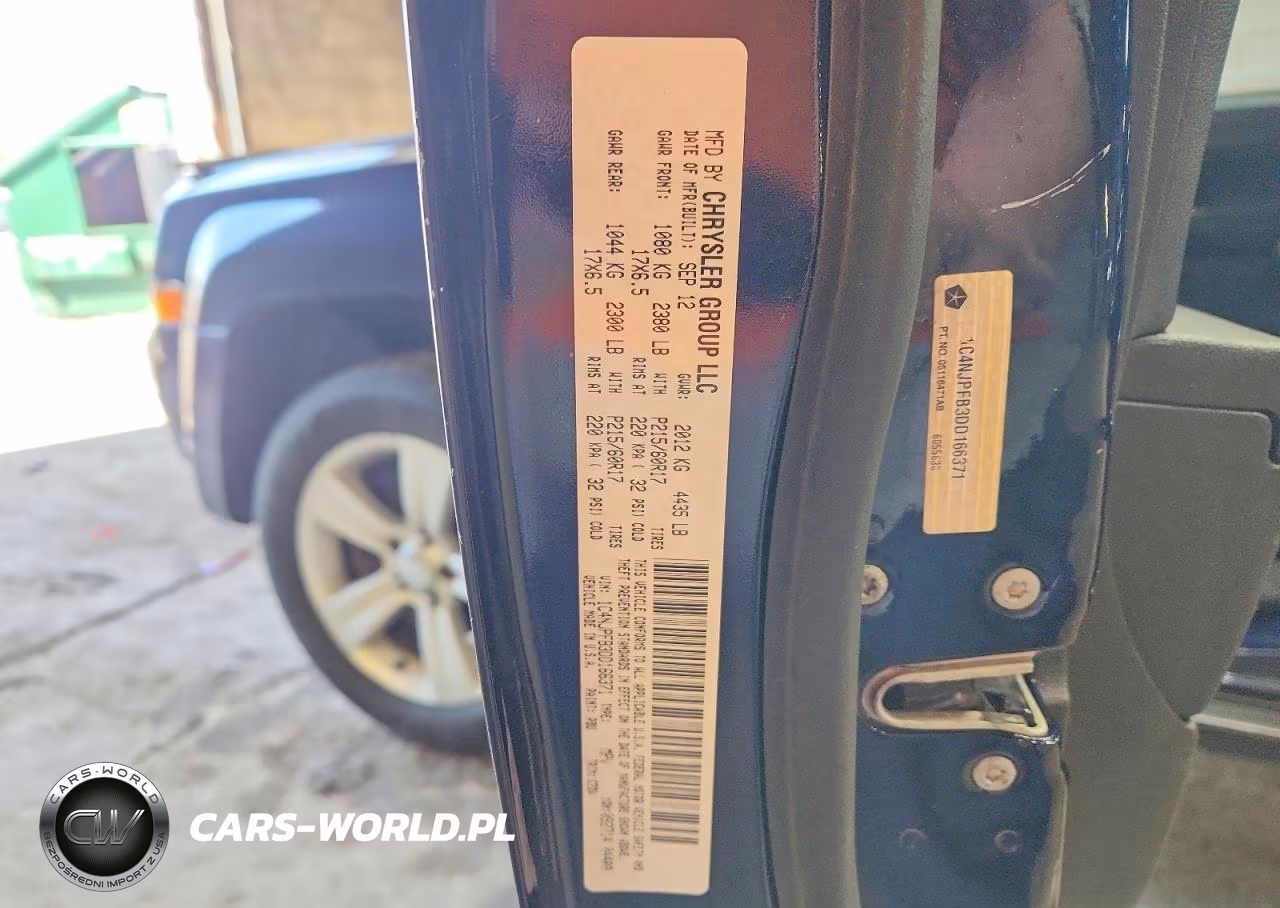 2013 Jeep Patriot Latitude VIN:1C4NJPFB3DD166371 - 13