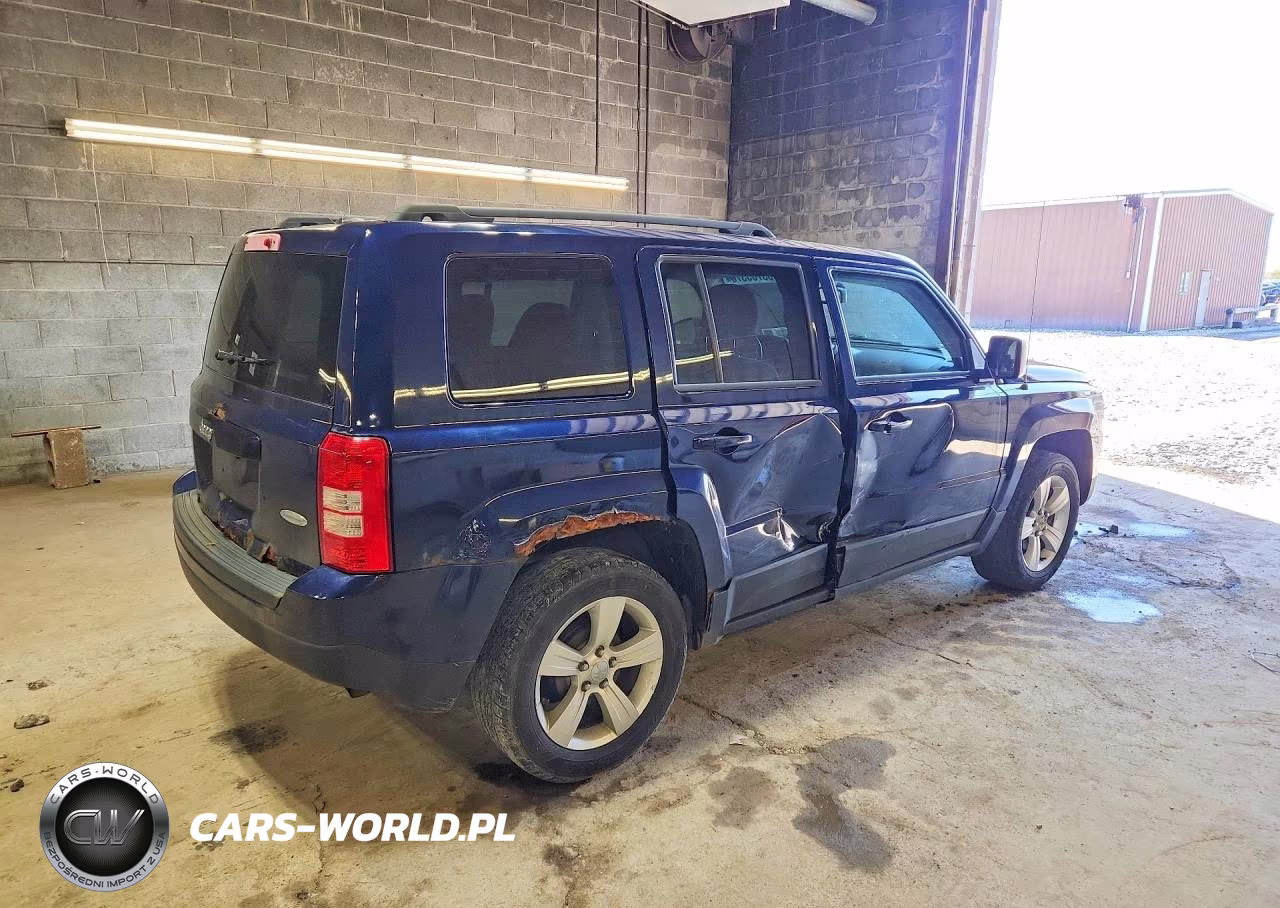 2013 Jeep Patriot Latitude VIN:1C4NJPFB3DD166371 - 3