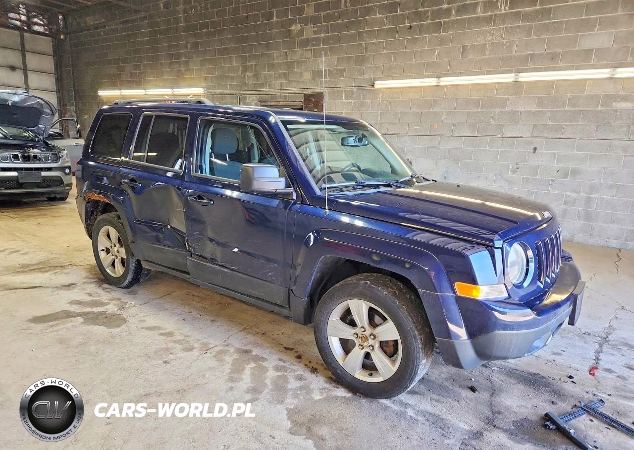 2013 Jeep Patriot Latitude VIN:1C4NJPFB3DD166371 - 4