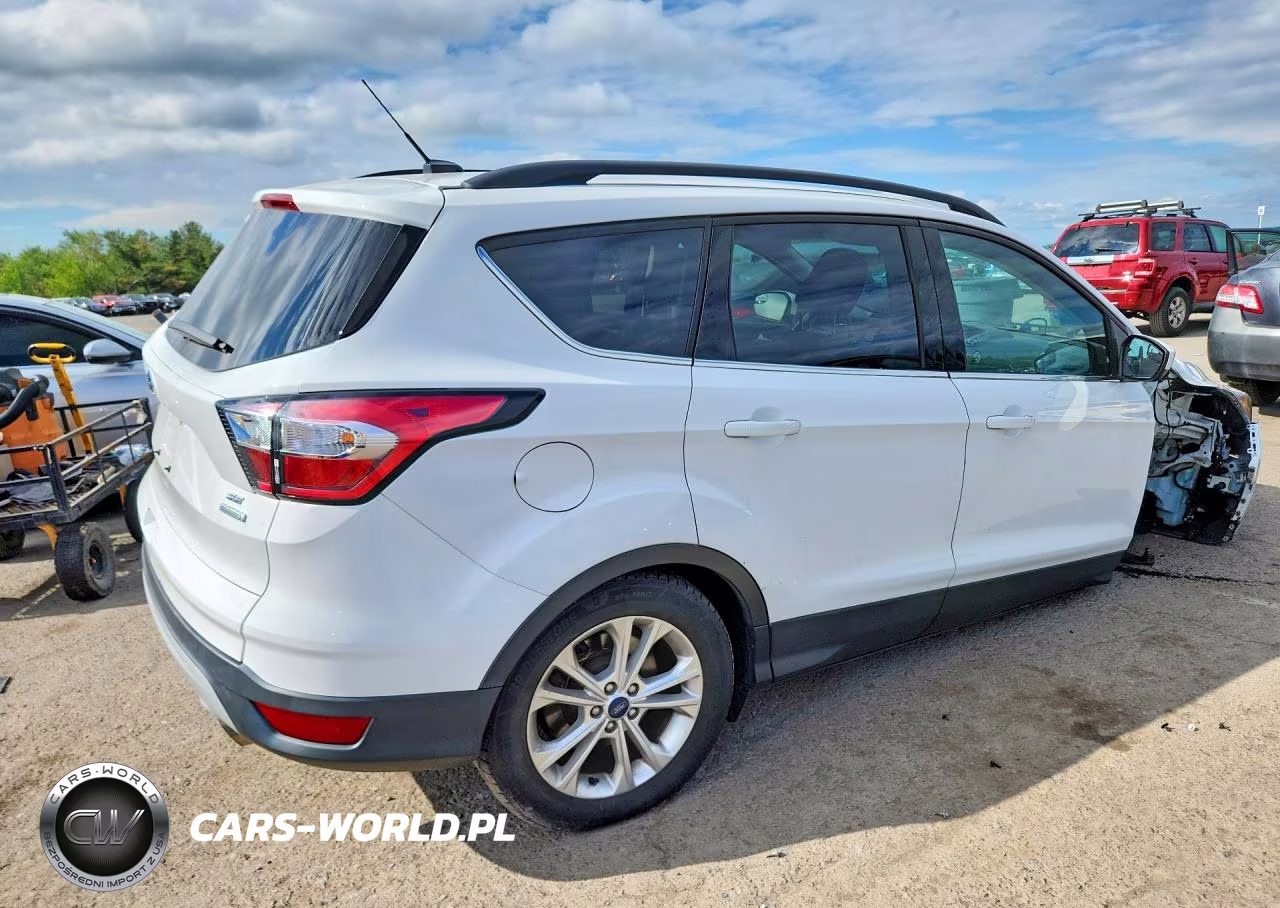 2018 Ford Escape VIN:1FMCU9GD6JUA46307 - 3
