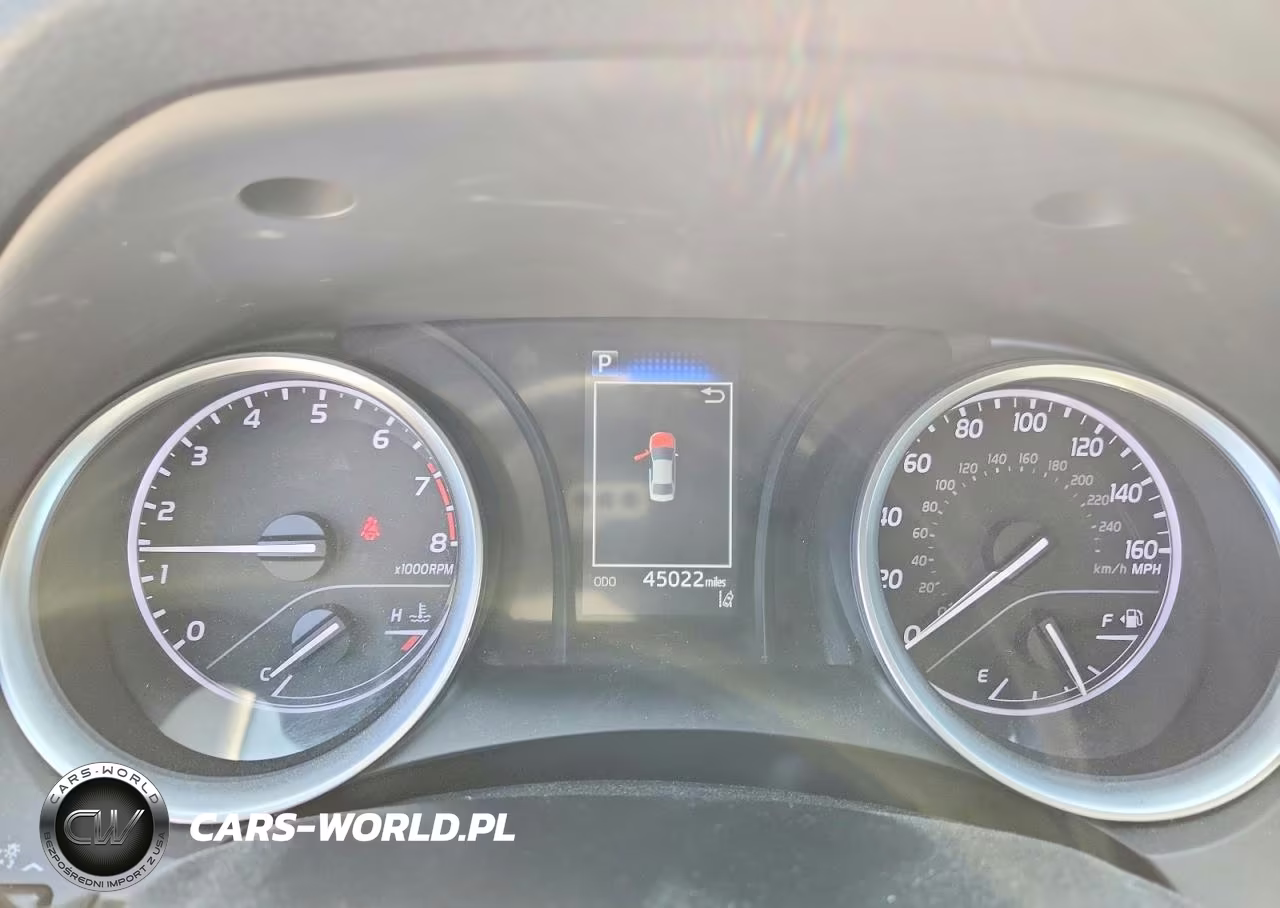 2021 Toyota Camry Le VIN:4T1C11AK5MU450396 - 9