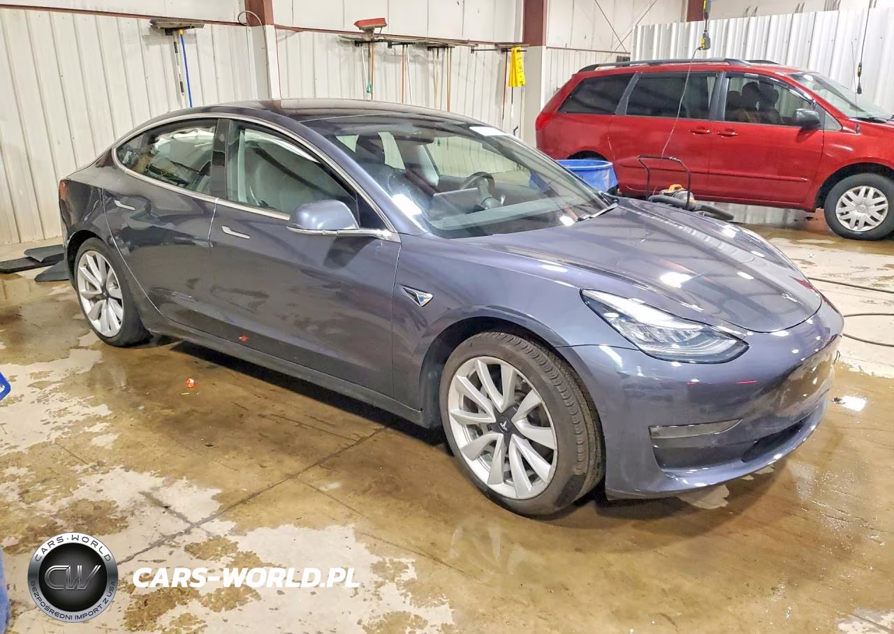 2020 Tesla Model 3 VIN:5YJ3E1EB2LF733705 - 4