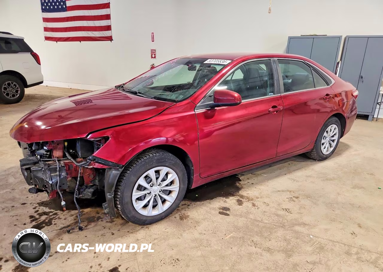 2016 Toyota Camry Le – zdjęcie 1 z 13
