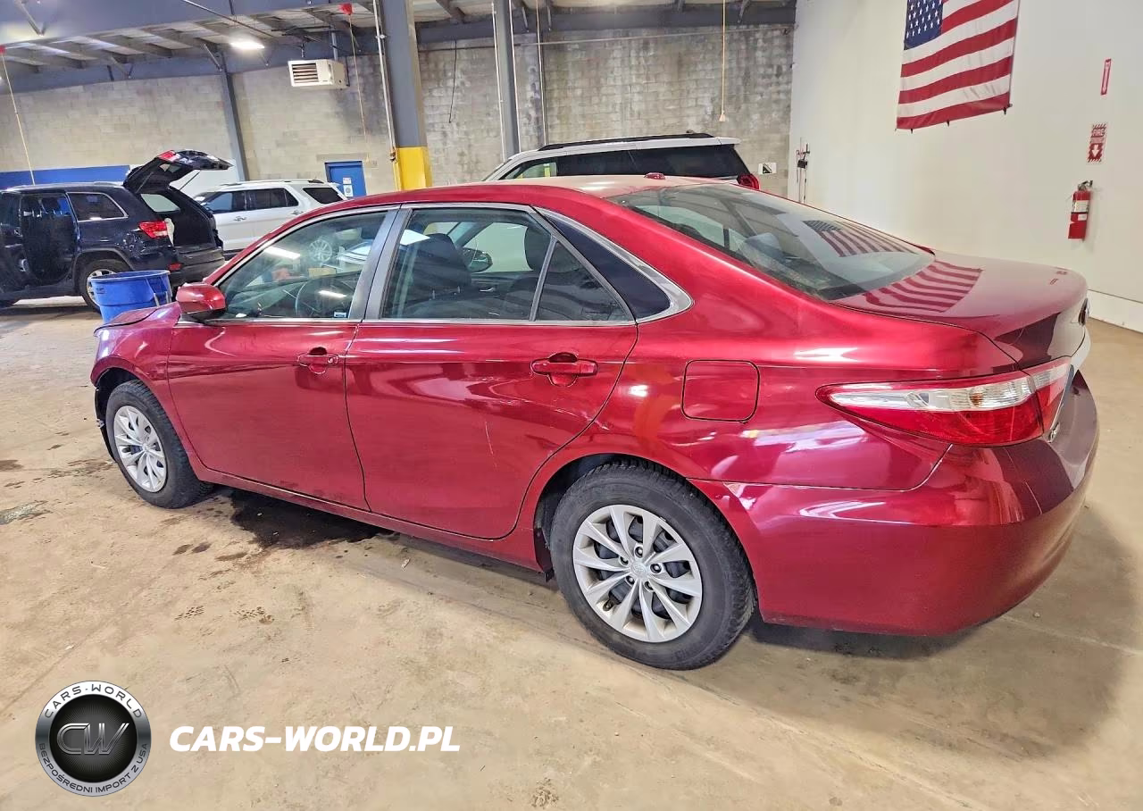 2016 Toyota Camry Le VIN:4T1BF1FK9GU586881 - 2