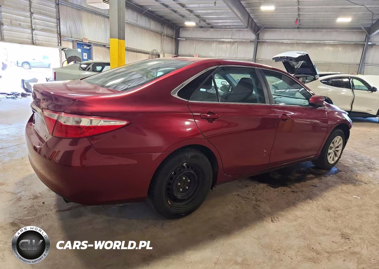 2016 Toyota Camry Le VIN:4T1BF1FK9GU586881 - 3