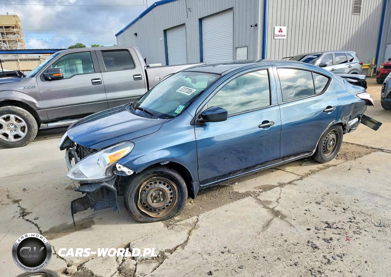 2016 Nissan Versa 1.6 S Plus
