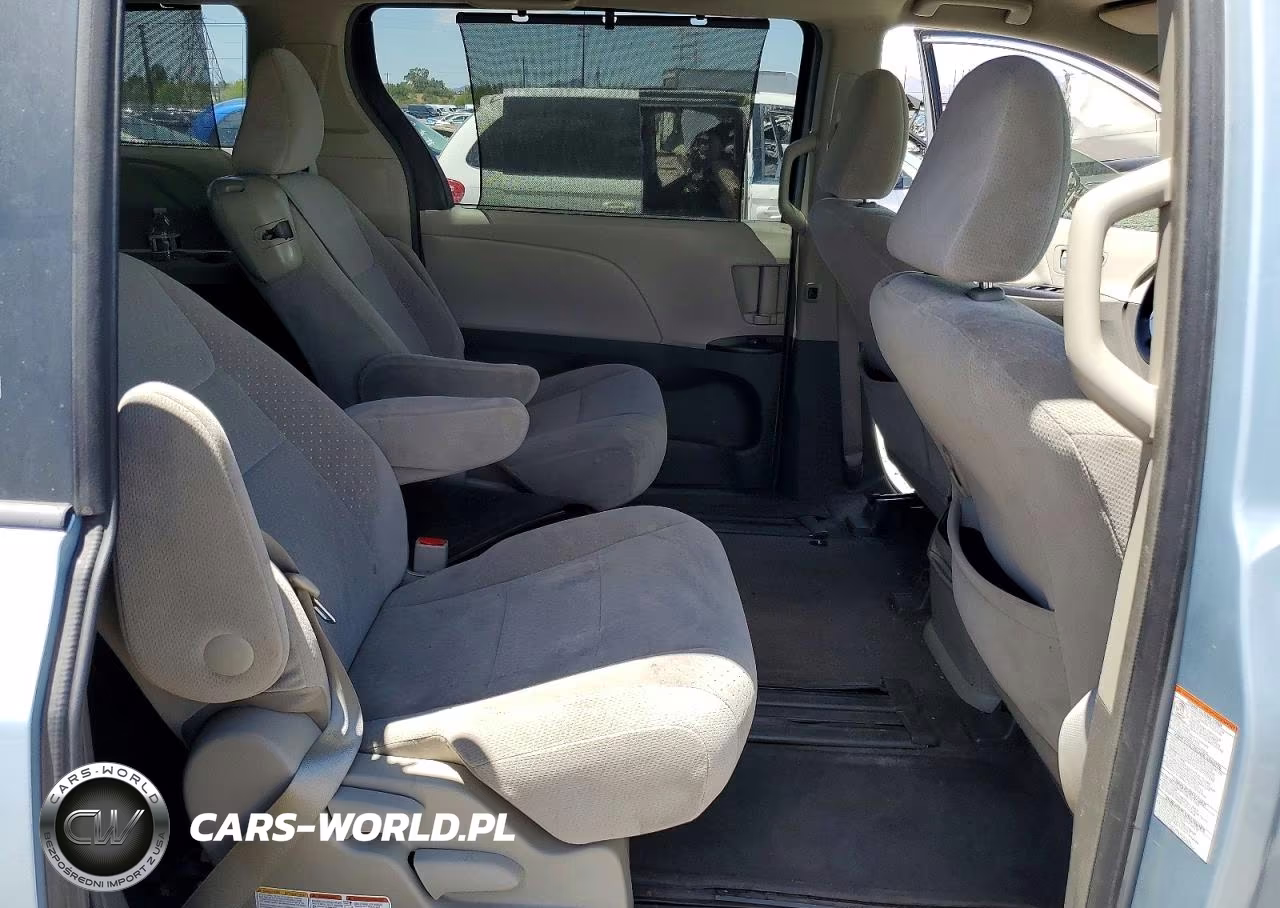 2015 Toyota Sienna Le VIN:5TDKK3DC1FS649319 - 11