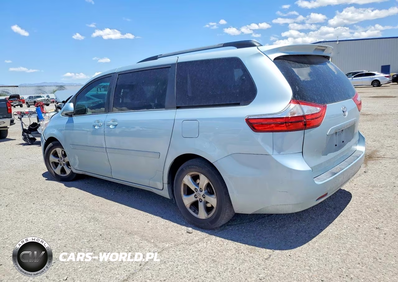 2015 Toyota Sienna Le VIN:5TDKK3DC1FS649319 - 2