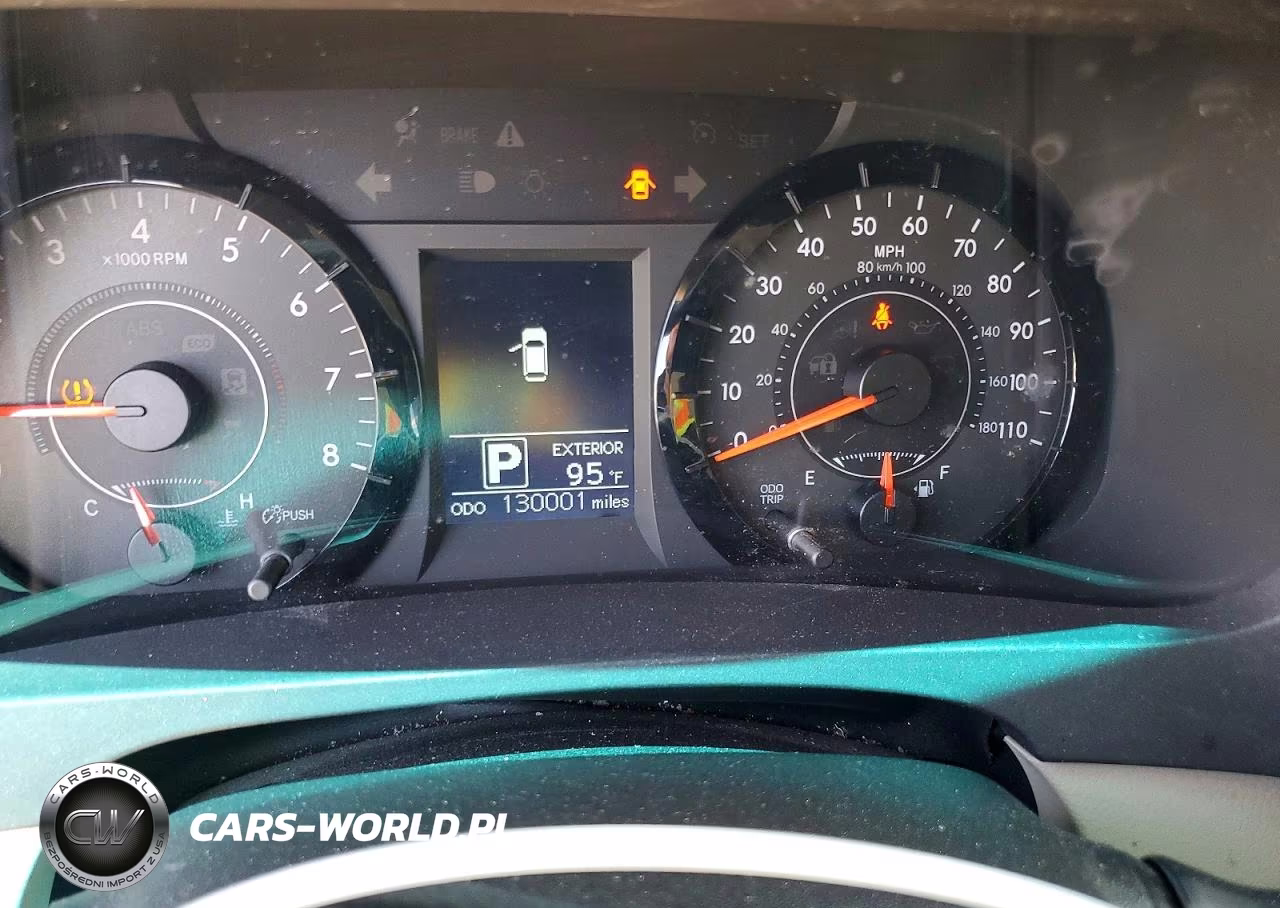 2015 Toyota Sienna Le VIN:5TDKK3DC1FS649319 - 9
