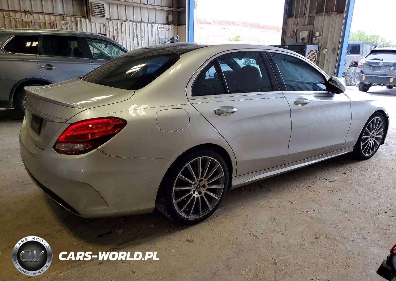 2017 Mercedes-Benz C 300 VIN:55SWF4JB6HU232145 - 3