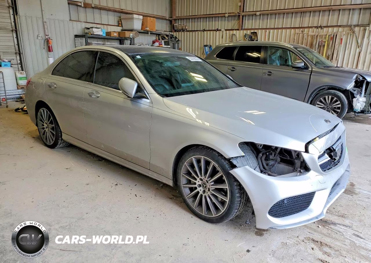 2017 Mercedes-Benz C 300 VIN:55SWF4JB6HU232145 - 4