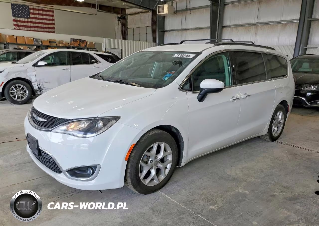 2017 Chrysler Pacifica Touring L