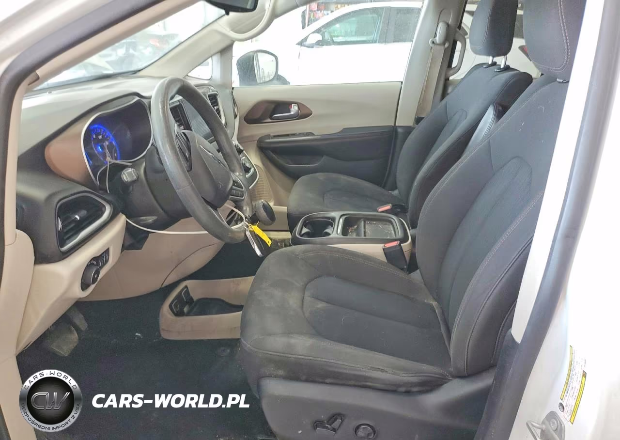 2017 Chrysler Pacifica Touring L VIN:2C4RC1BG5HR768380 - 7