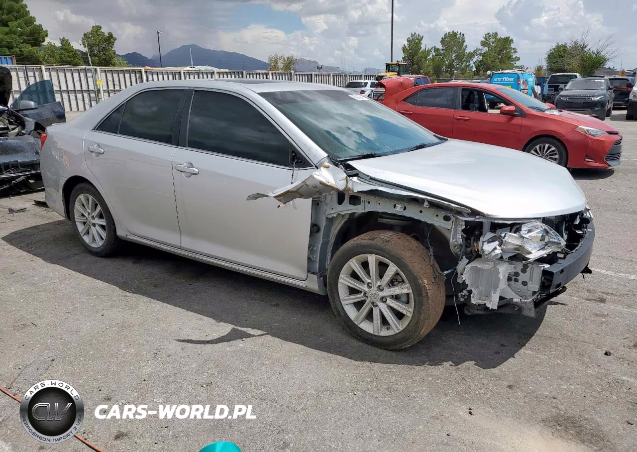 2013 Toyota Camry Hybrid VIN:4T1BD1FKXDU073057 - 4