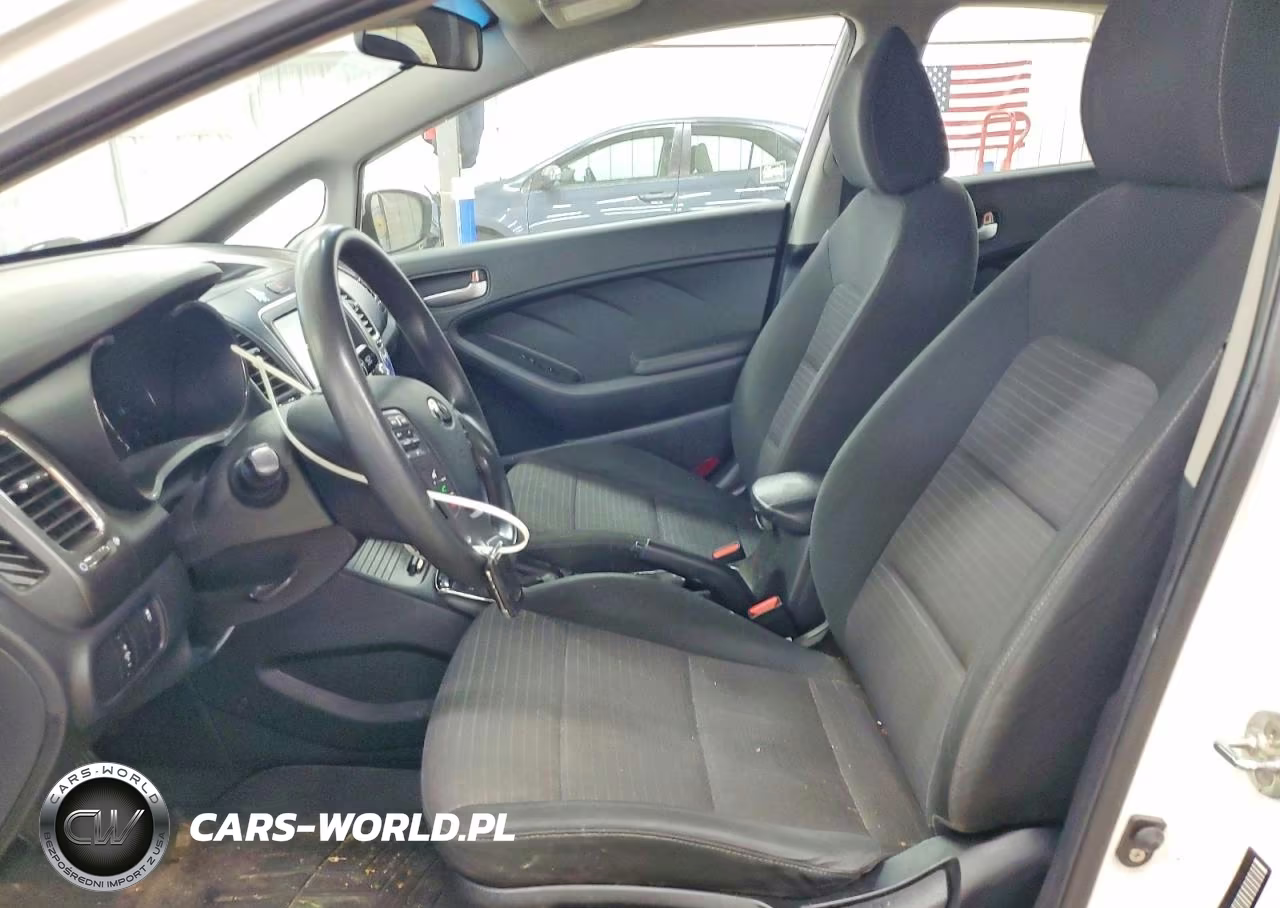 2018 Kia Forte Lx VIN:3KPFL4A76JE219249 - 7