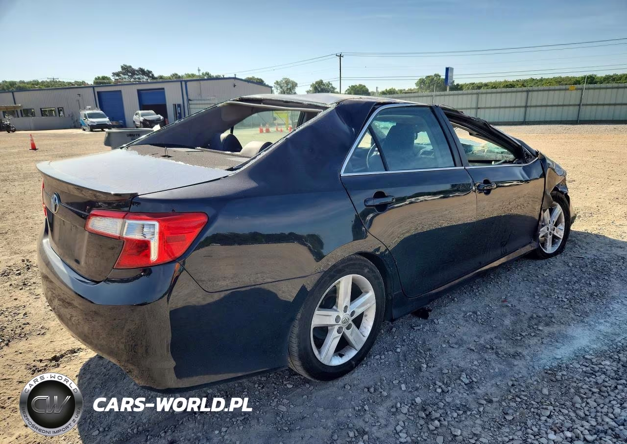 2014 Toyota Camry Se VIN:4T1BF1FK3EU410180 - 3