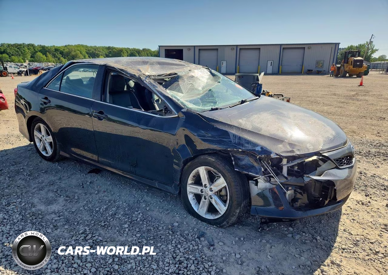 2014 Toyota Camry Se VIN:4T1BF1FK3EU410180 - 4