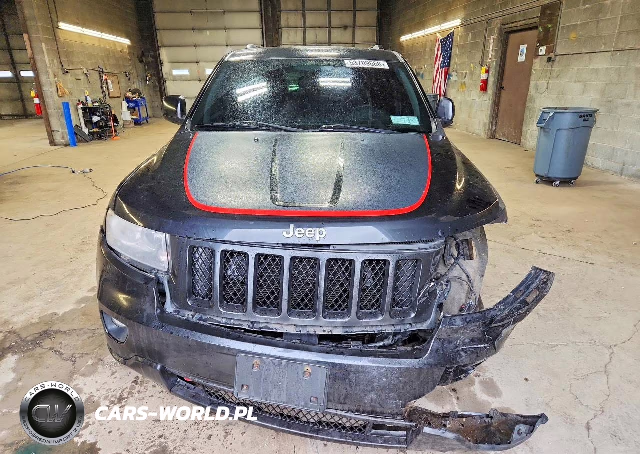 2013 Jeep Grand Cherokee Laredo VIN:1C4RJFAGXDC619082 - 5