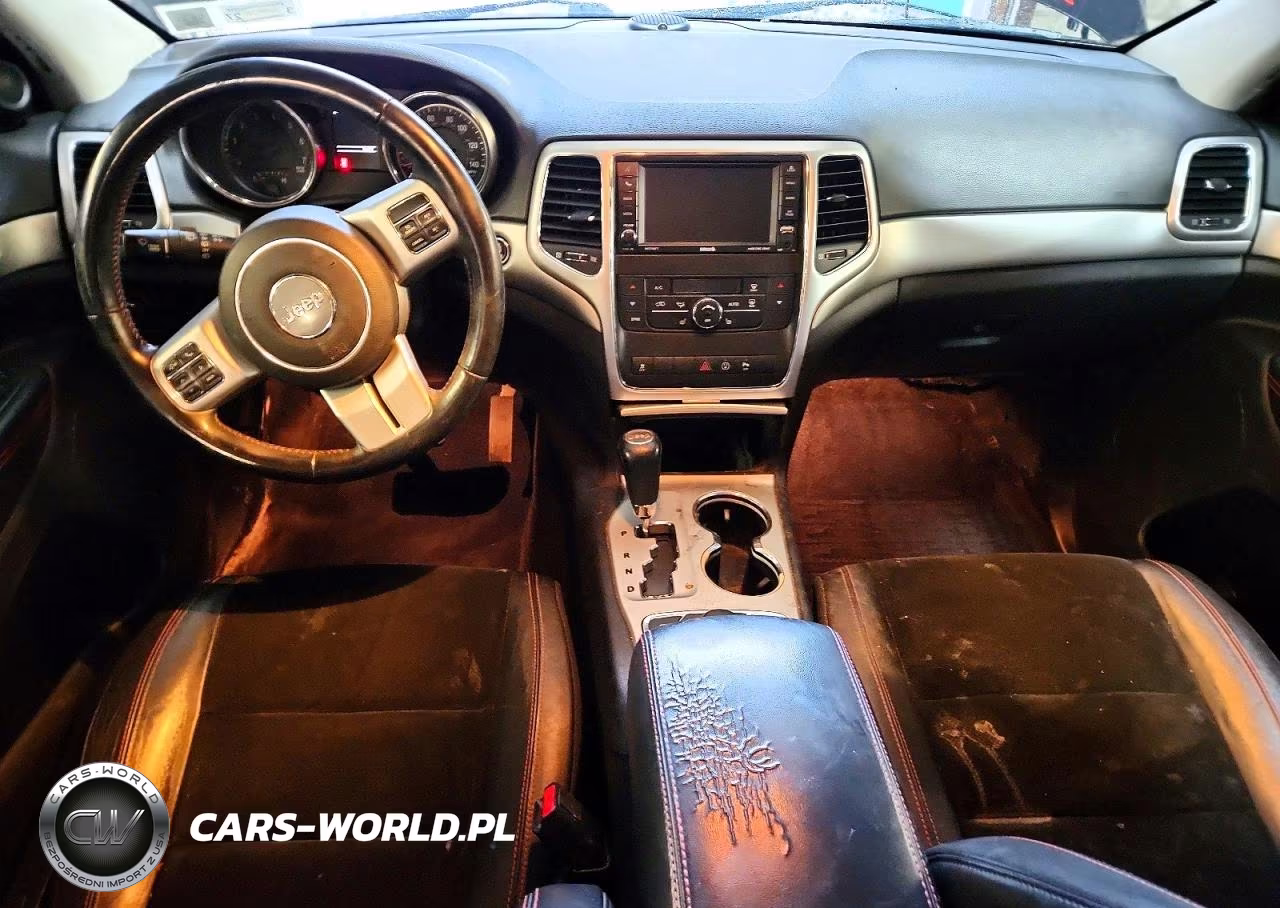 2013 Jeep Grand Cherokee Laredo VIN:1C4RJFAGXDC619082 - 8