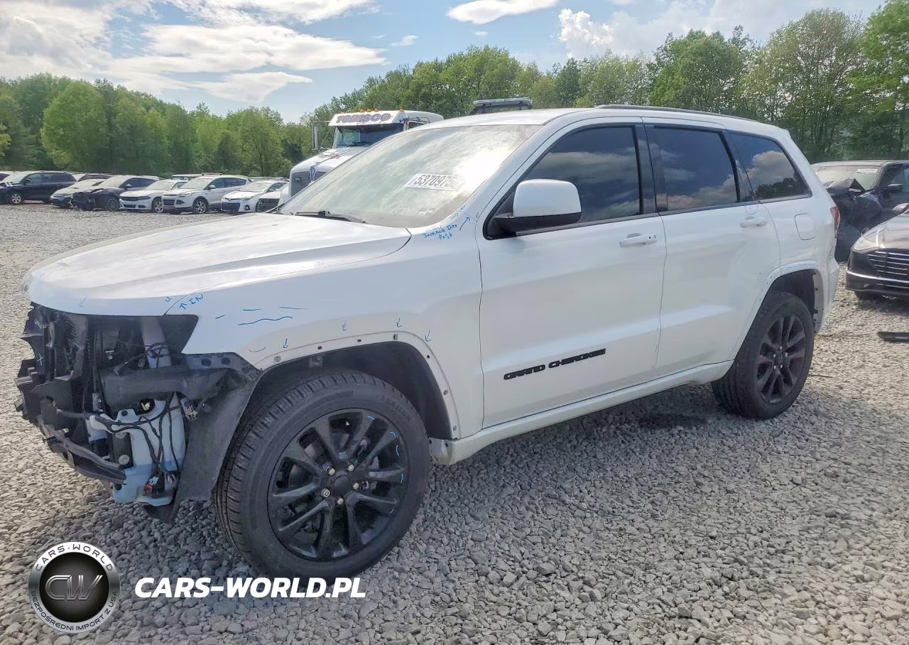 2020 Jeep Grand Cherokee Laredo