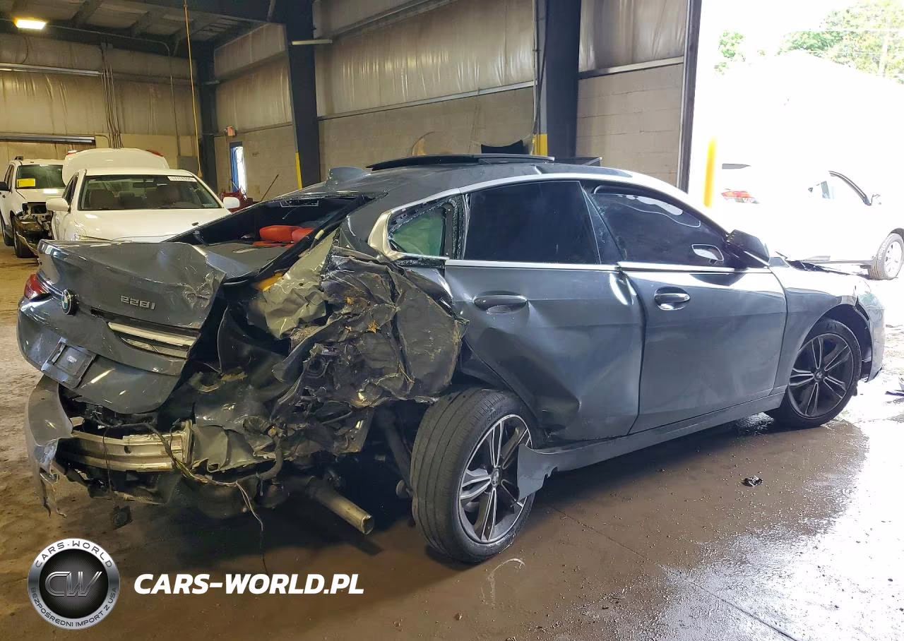 2021 BMW 228Xi VIN:WBA73AK09M7H41088 - 3
