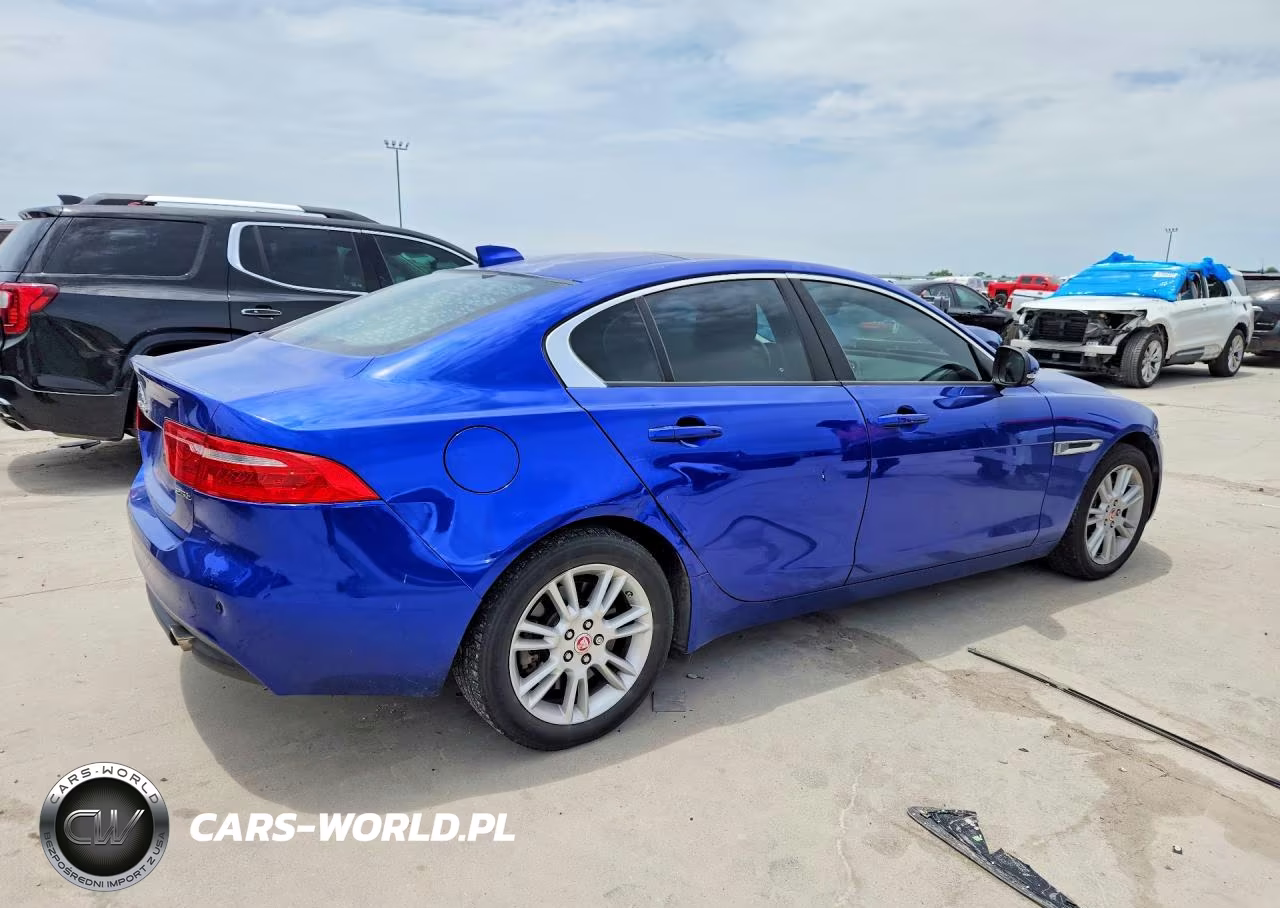 2017 Jaguar Xe Premium VIN:SAJAD4BG1HA965628 - 3