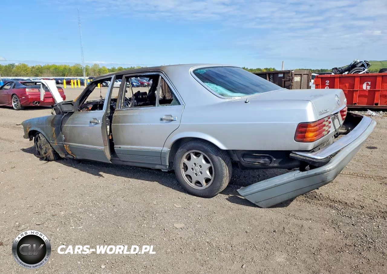 1985 Mercedes-Benz 300 Sd VIN:WDBCB20C3FA135570 - 2